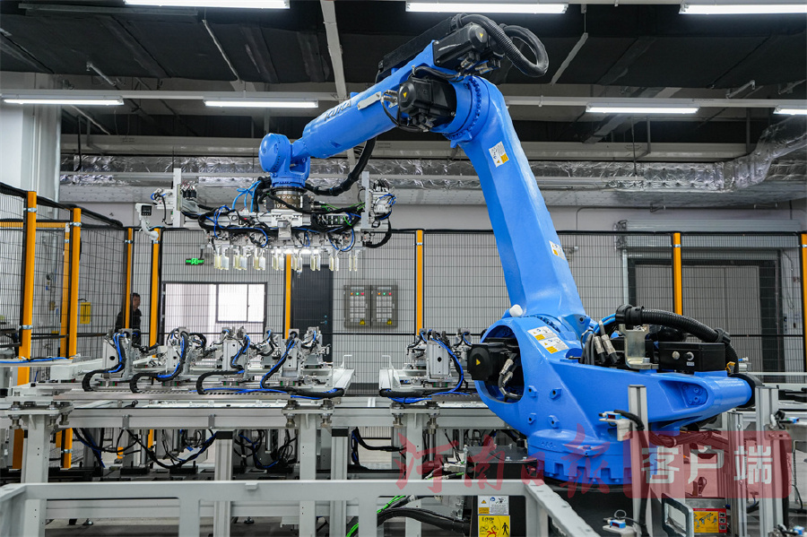 富士康在航空港打造全球首個“儲能燈塔工廠”，儲能項目邁向量產(chǎn)新階段